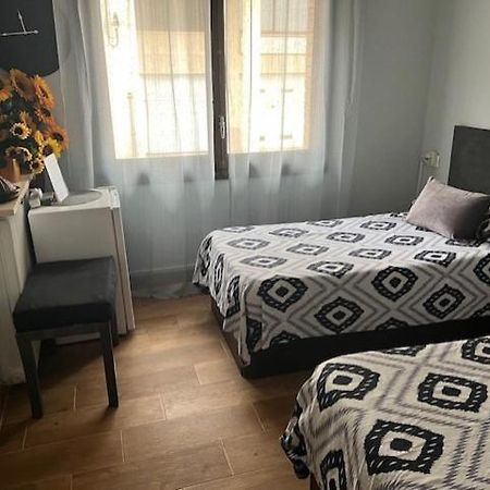 Appartamento Habitación individual en Tàrrega Esterno foto